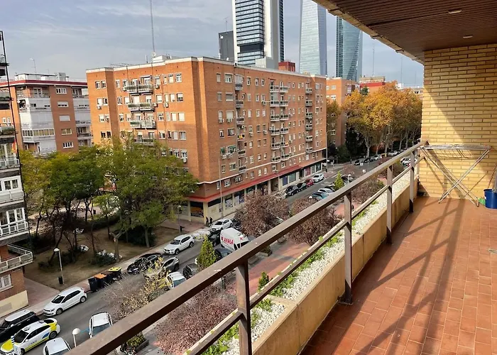 Chamartin St Calle Mauricio Legendre